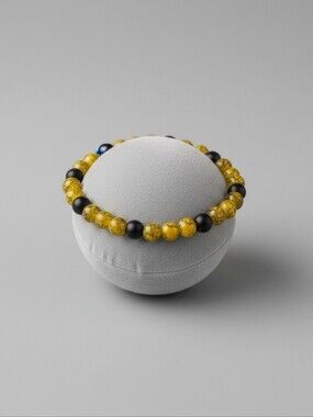 NWT Yellow and Black Beaded Bracelet with Organic Design